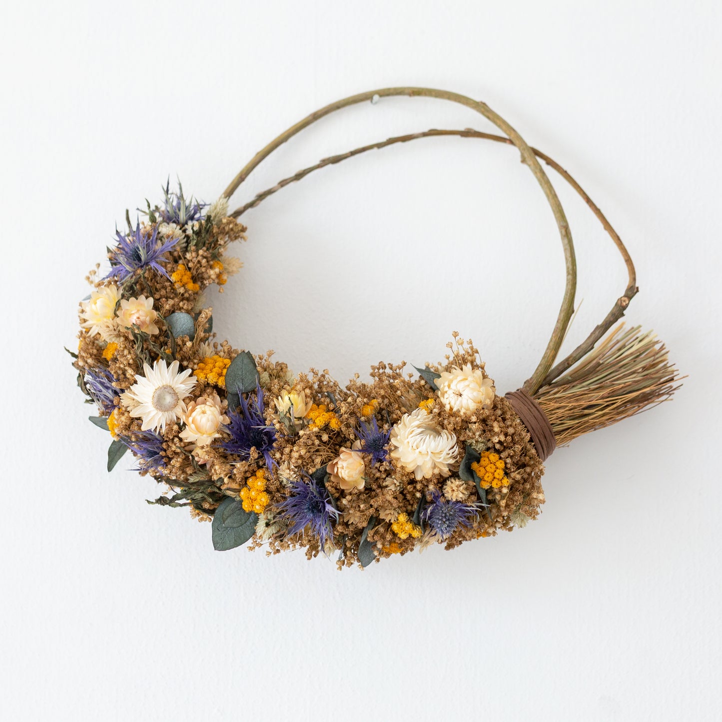 Blue, white yellow wreath